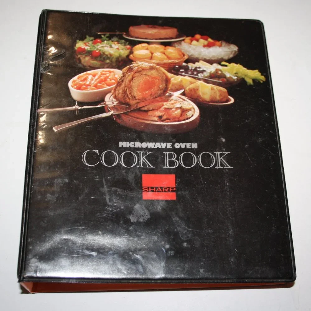 Vintage Mircowave Oven Cook Book Binder (ba)